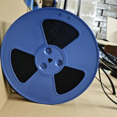 y ensamblaje preciso con bobina de cinta portadora para operaciones de recogida y colocación de alta velocidad en la fabricación electrónica