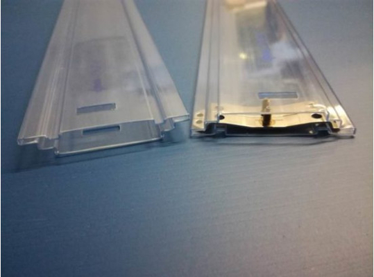 Tubos estáticos antis claros del ESD del PVC/de la PC del color para empaquetar IC SMT
