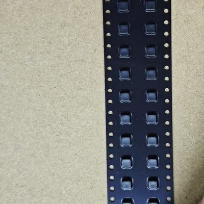 Proteja sus componentes electrónicos con nuestra cinta de soporte en relieve de ingeniería de precisión