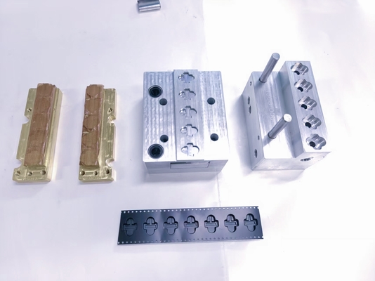 Fabricación de moldes de cinta portadora, moldeo de cinta portadora a medida